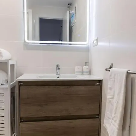 Apartament Enjoy La Carihuela At 4 Min.terrace & Pool.