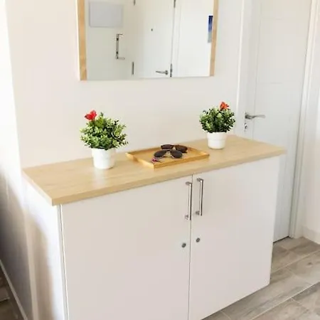 Enjoy La Carihuela At 4 Min.terrace & Pool. Apartament *