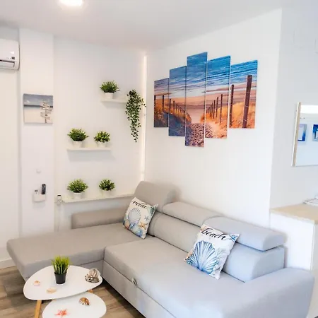 Enjoy La Carihuela At 4 Min.terrace & Pool. Appartement Torremolinos