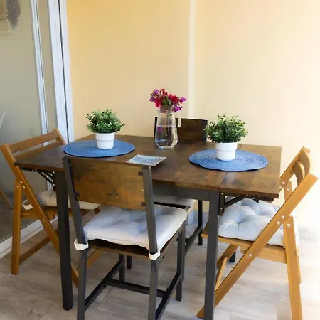 Enjoy La Carihuela At 4 Min.terrace & Pool. Apartment