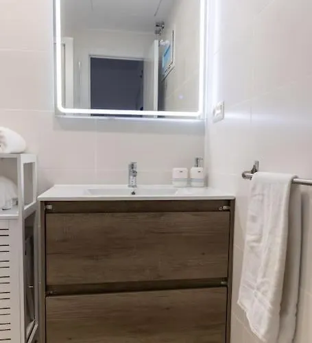 Appartement Enjoy La Carihuela At 4 Min.terrace & Pool.