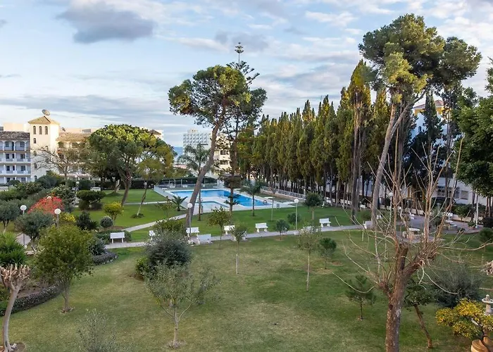 Apartment Enjoy La Carihuela At 4 Min.terrace & Pool.