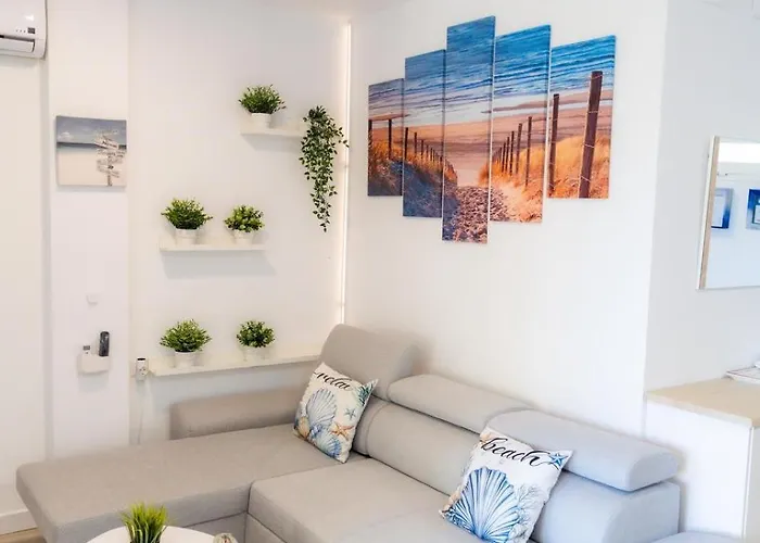 Enjoy La Carihuela At 4 Min.terrace & Pool. Appartement Torremolinos