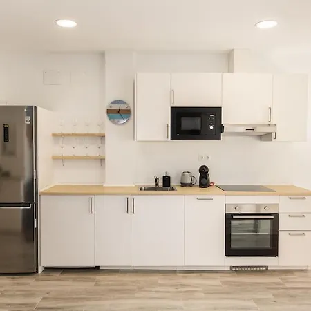 Enjoy La Carihuela At 4 Min.terrace & Pool. Torremolinos